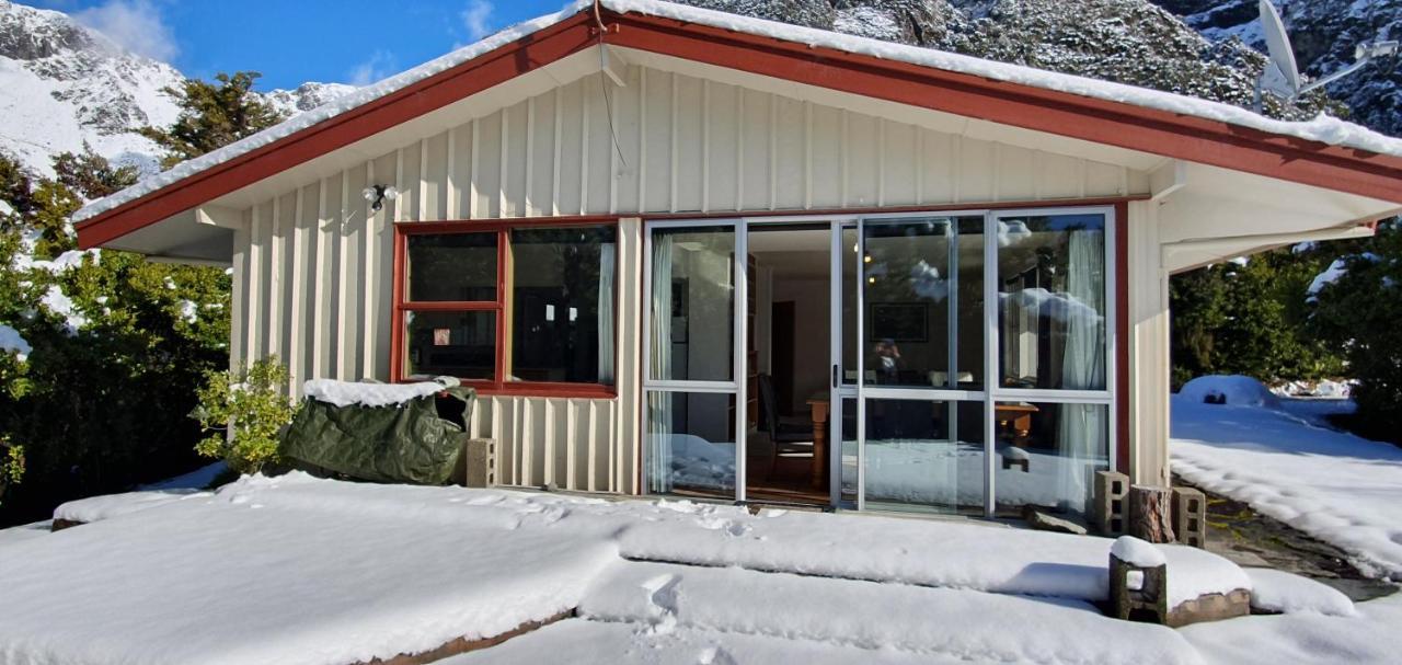 Aoraki Alpine Chalet Villa Aoraki / Mount Cook Luaran gambar